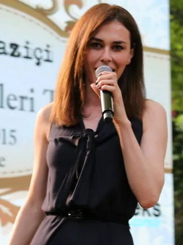 Ayşe Hatun Önal fotoğrafı