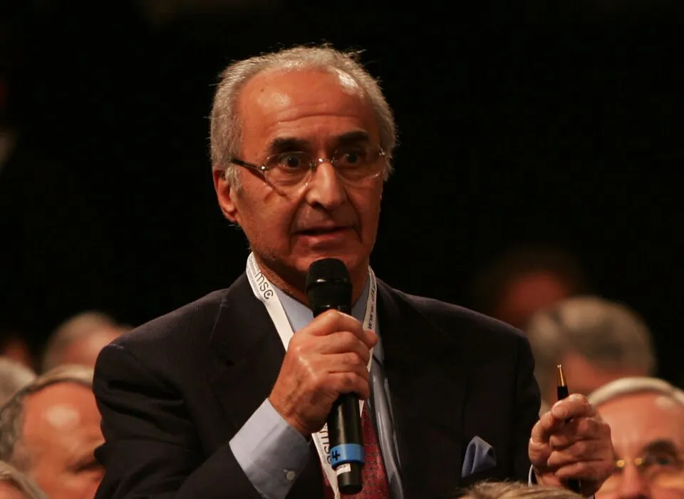 Hikmet Çetin fotoğrafı