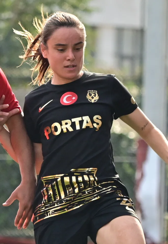 Medine Erkan fotoğrafı