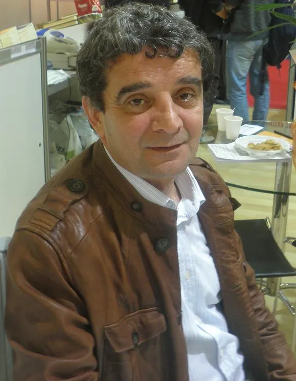 Mümtaz'er Türköne fotoğrafı