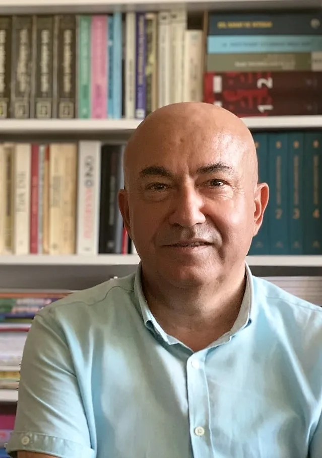 Oktay Yivli fotoğrafı