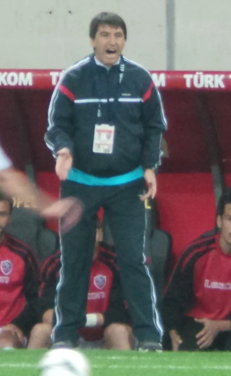 Orhan Çıkırıkçı fotoğrafı
