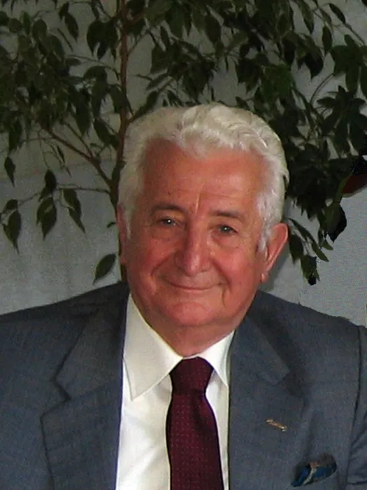Orhan Karaveli fotoğrafı