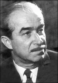 Orhan Kemal fotoğrafı