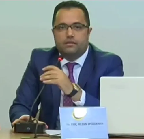 Rezan Epözdemir fotoğrafı