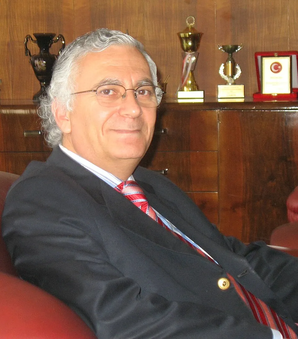 Şükrü Halûk Akalın fotoğrafı