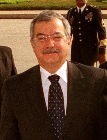 Şükrü Sina Gürel fotoğrafı