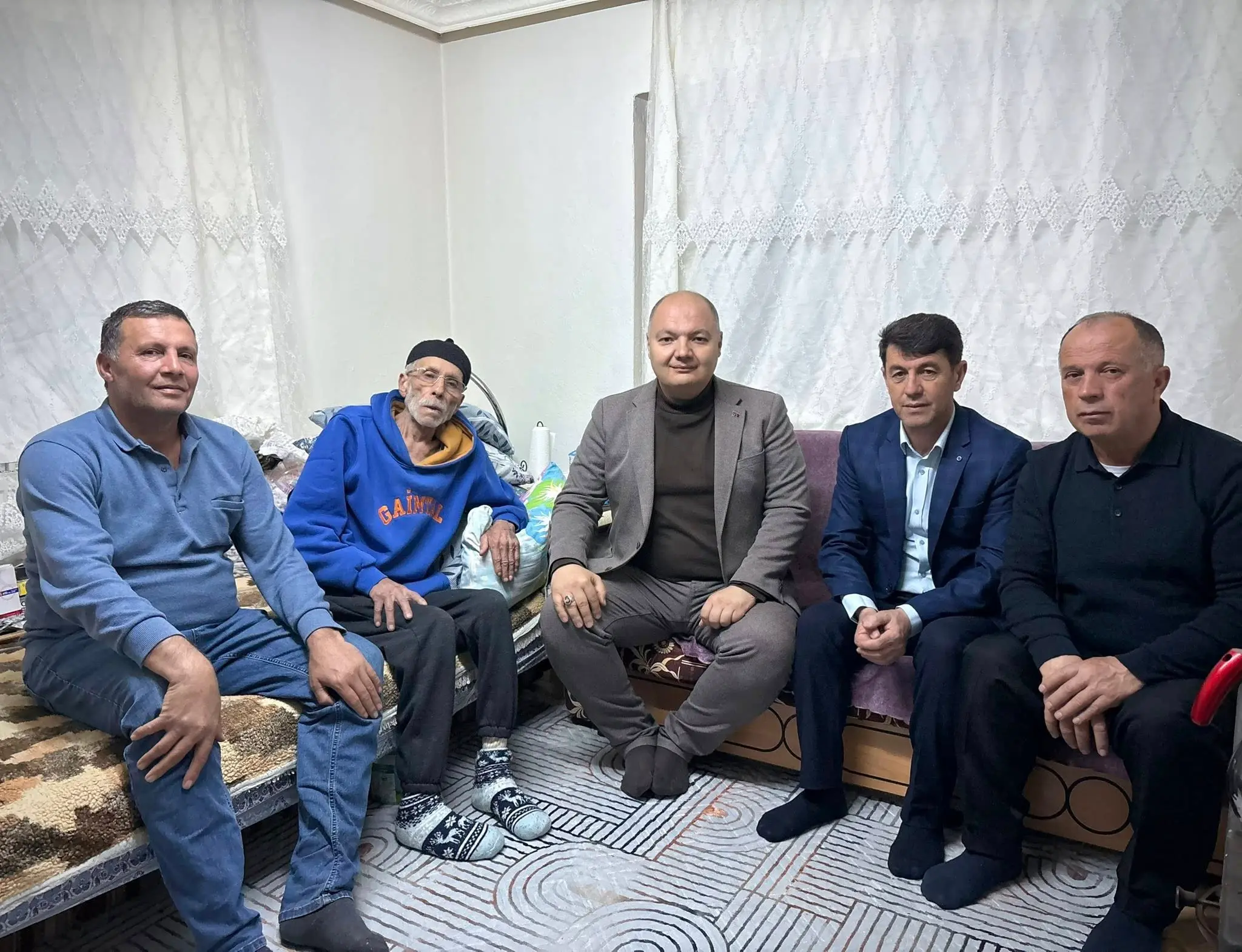 İbrahim Sertbaş'tan Önceki Dönem Muhtarlarına Ziyaret: "Büyüklerimizin Duası En Büyük Sermayemizdir"