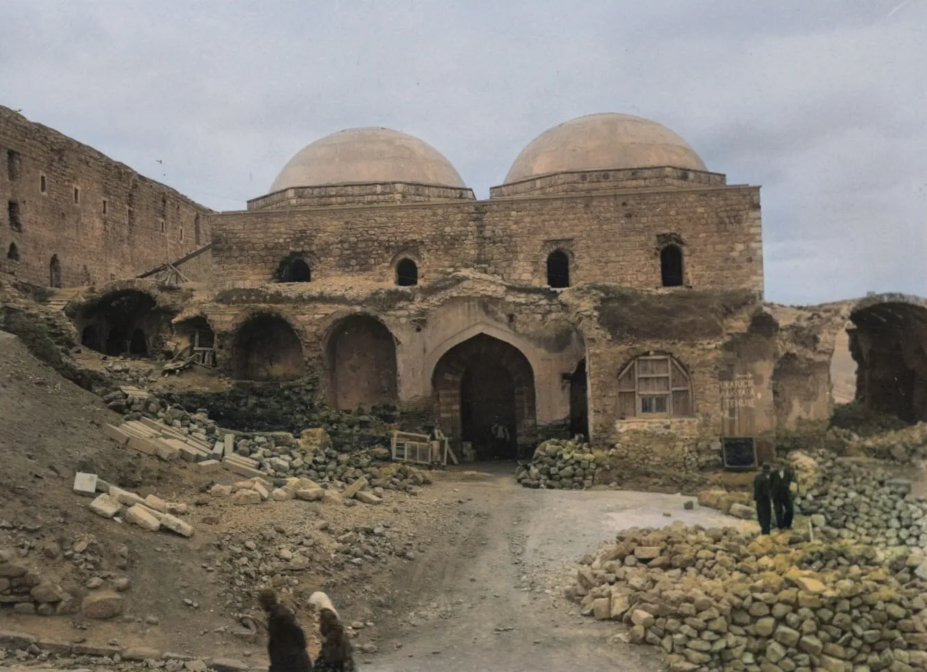 Kurşunlu Han (Mahmut Paşa Bedesteni), restorasyon öncesi hali.