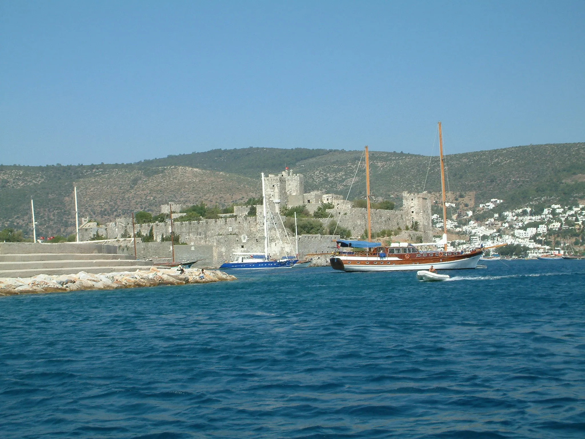Bodrum Kalesi denizden görünümü