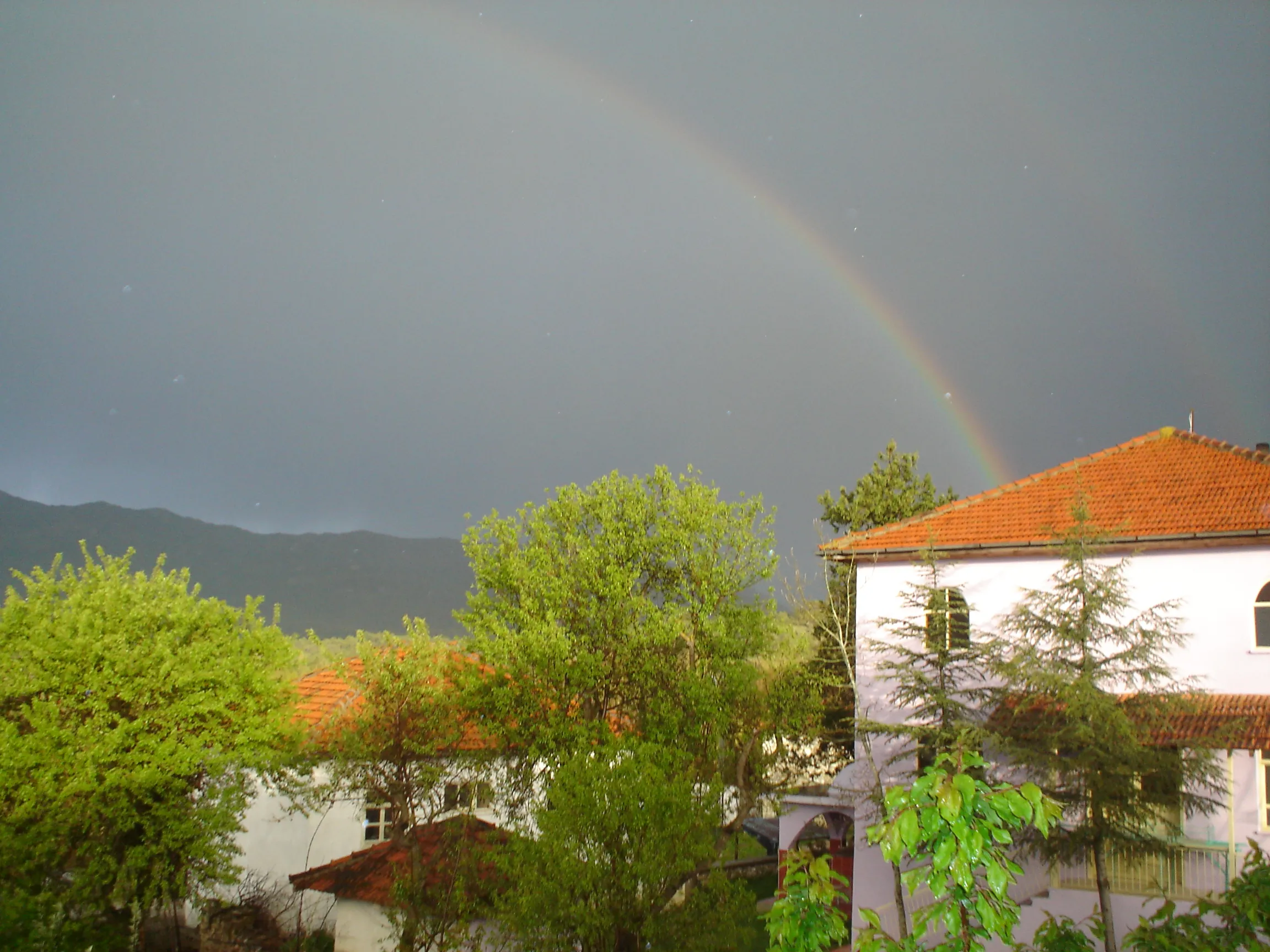 Köyden bir görünüm (Mayıs 2009)
