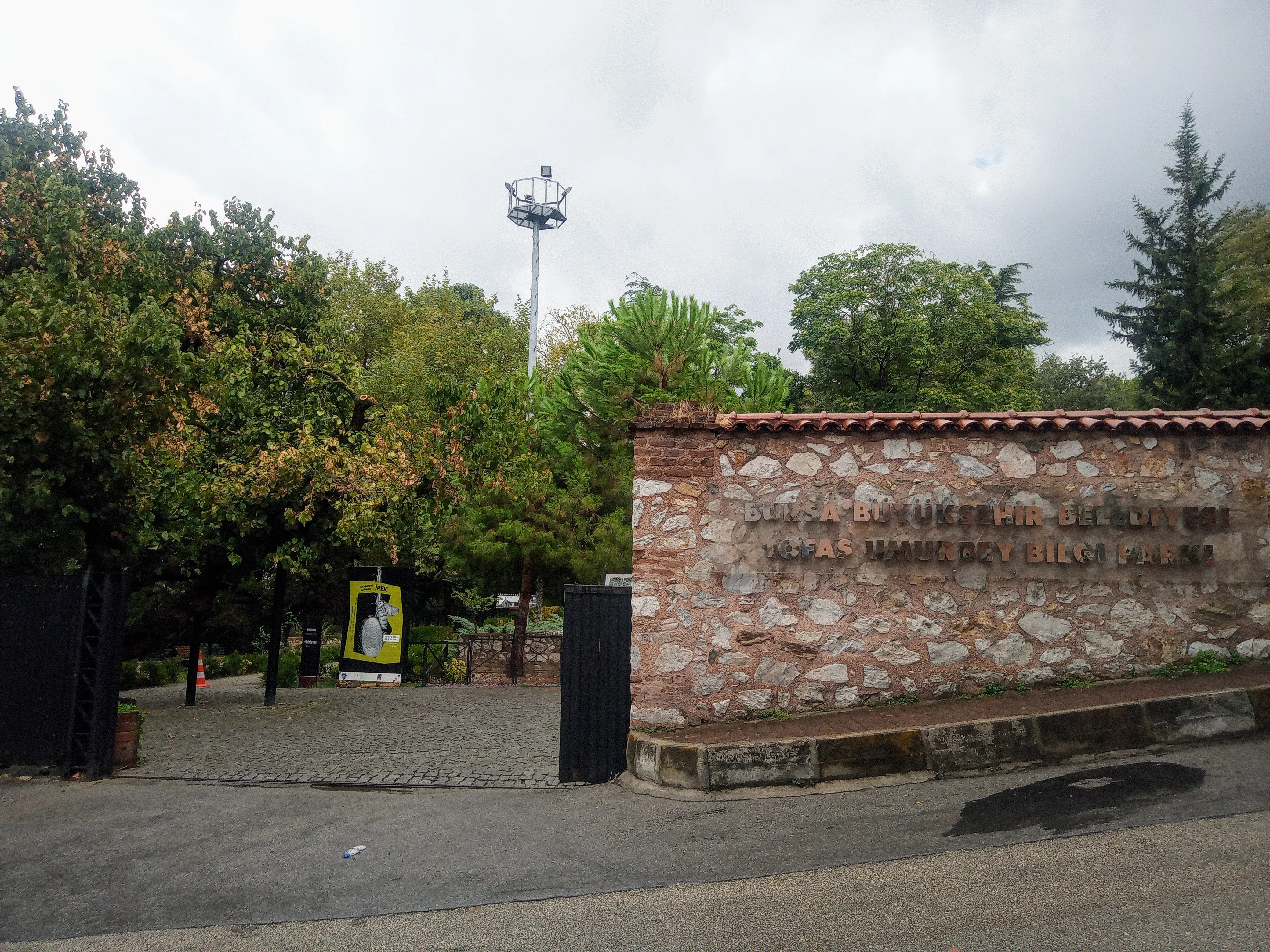 Tofaş Umurbey Bilgi Parkı girişi