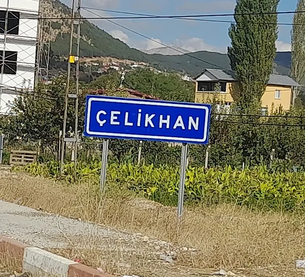 İlçe girişinden bir görünüm