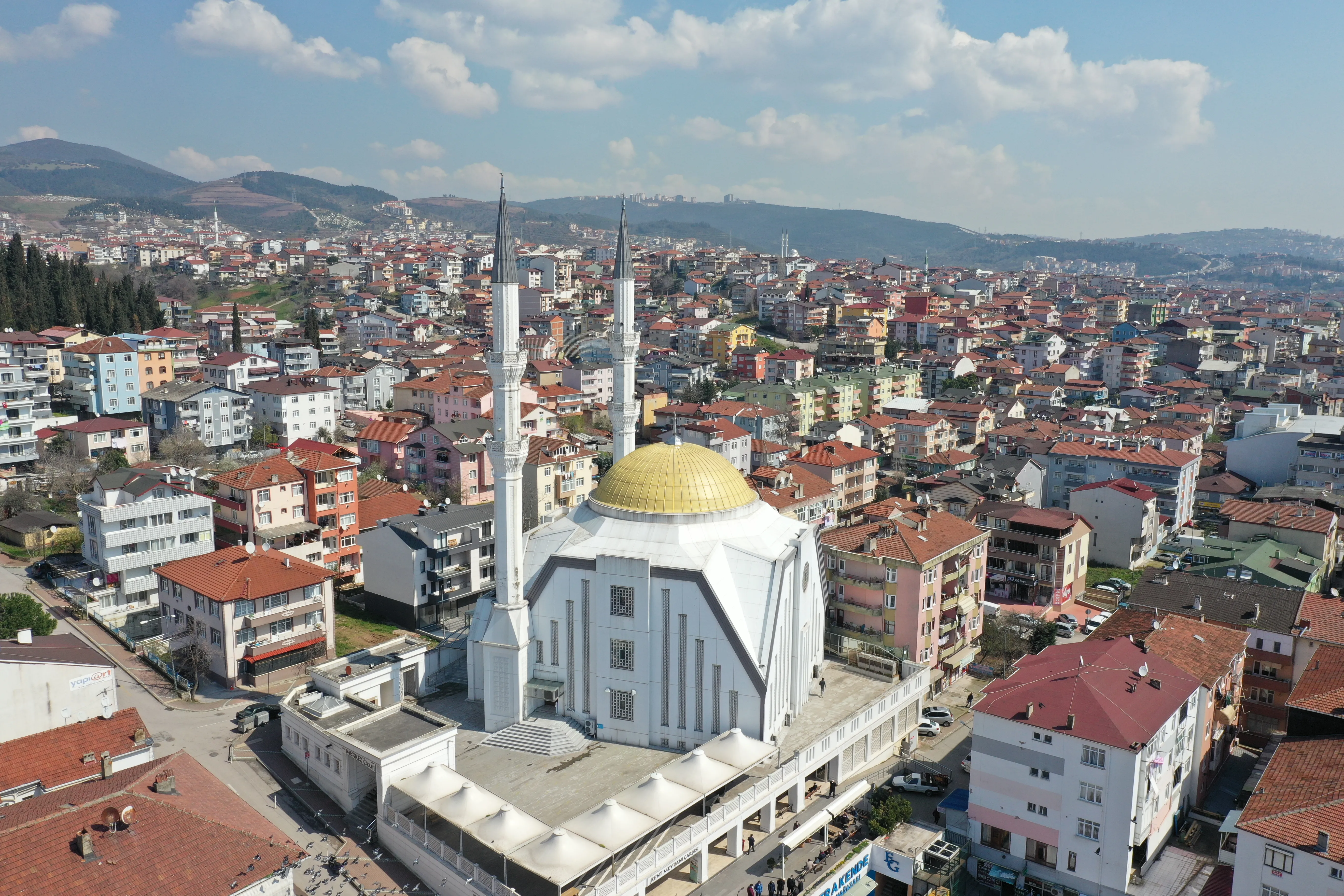 Derince Merkez Camii