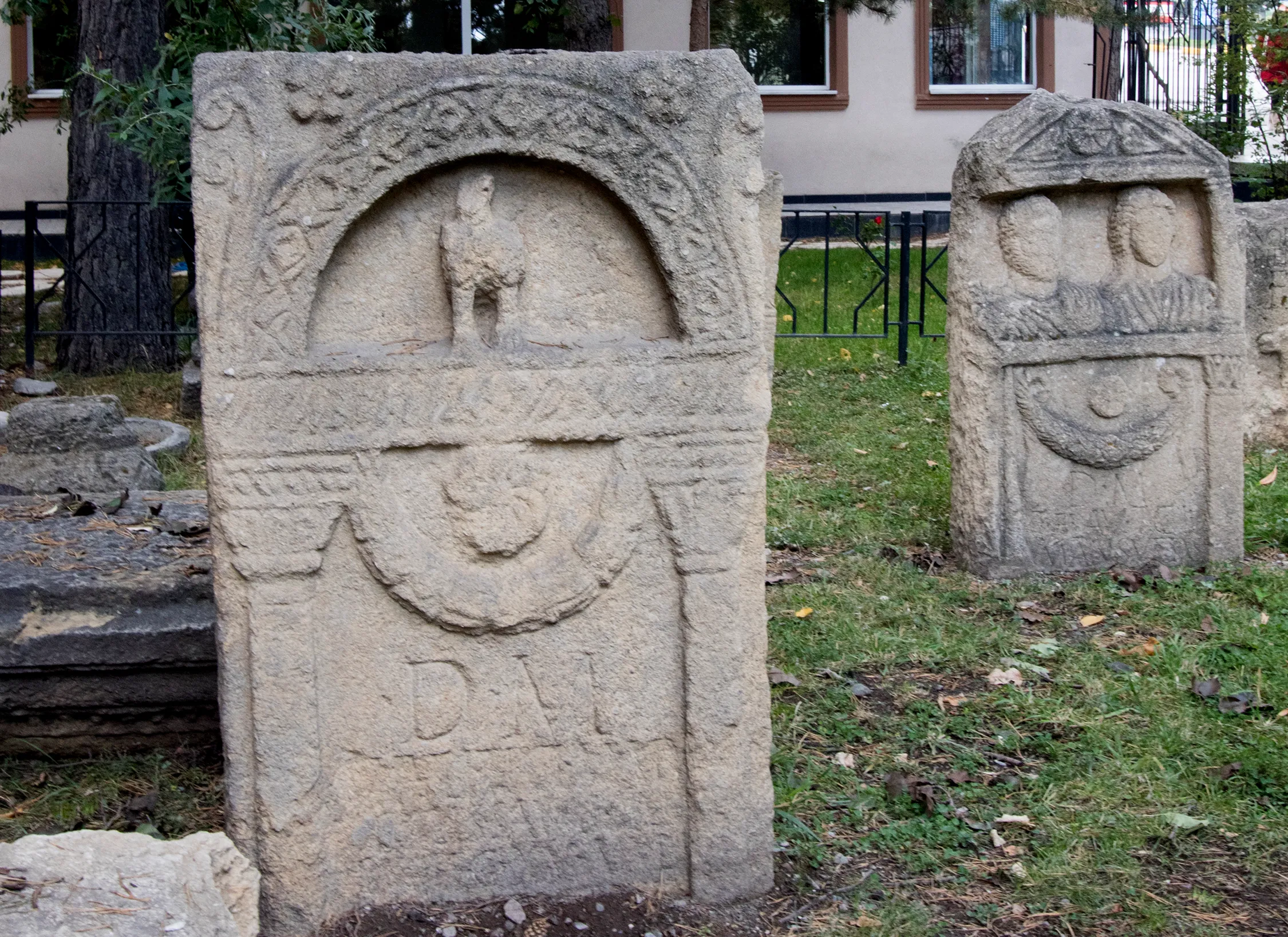 Müzedeki mezar taşları
