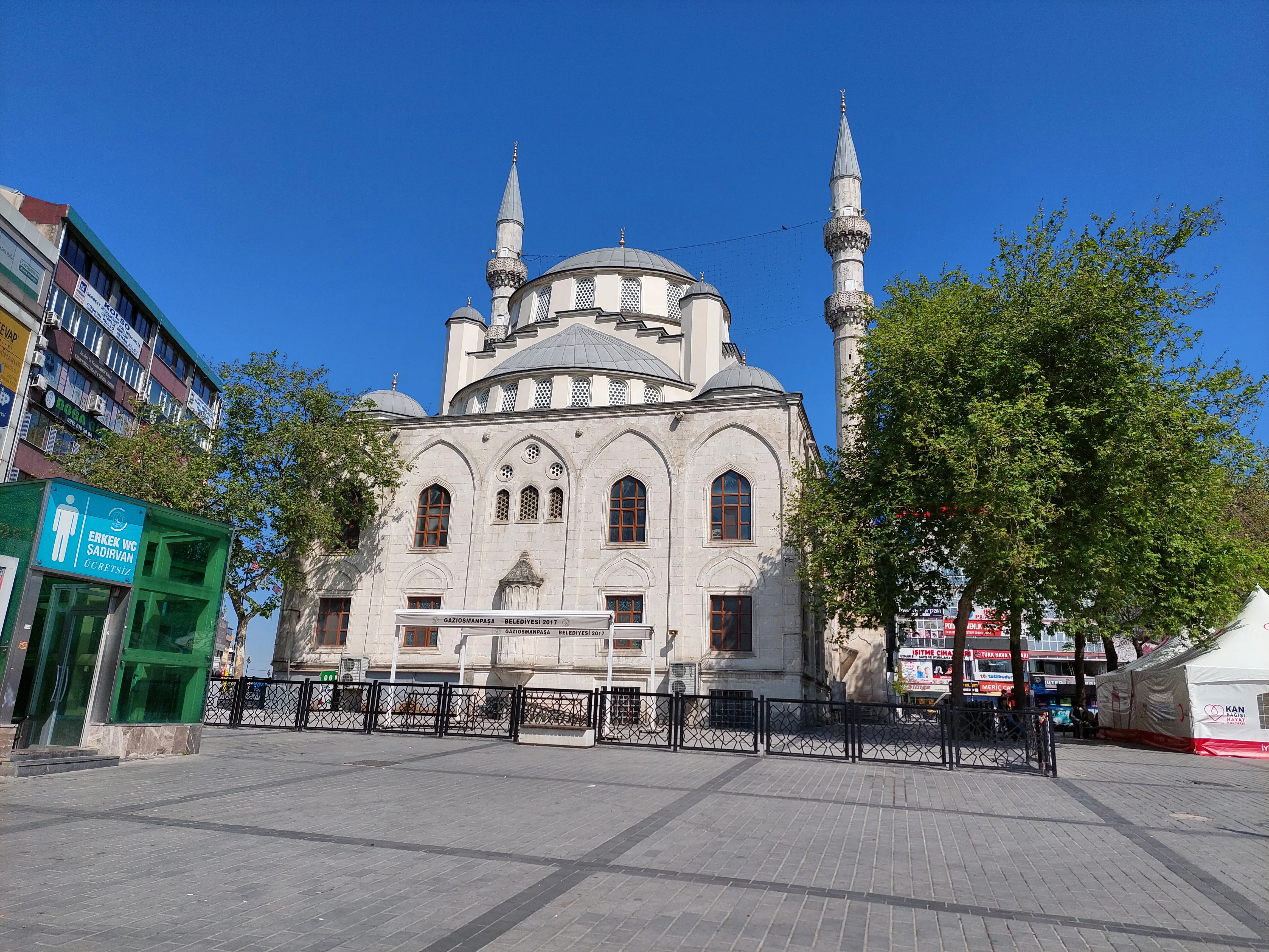 Gaziosmanpaşa Cumhuriyet Meydanı