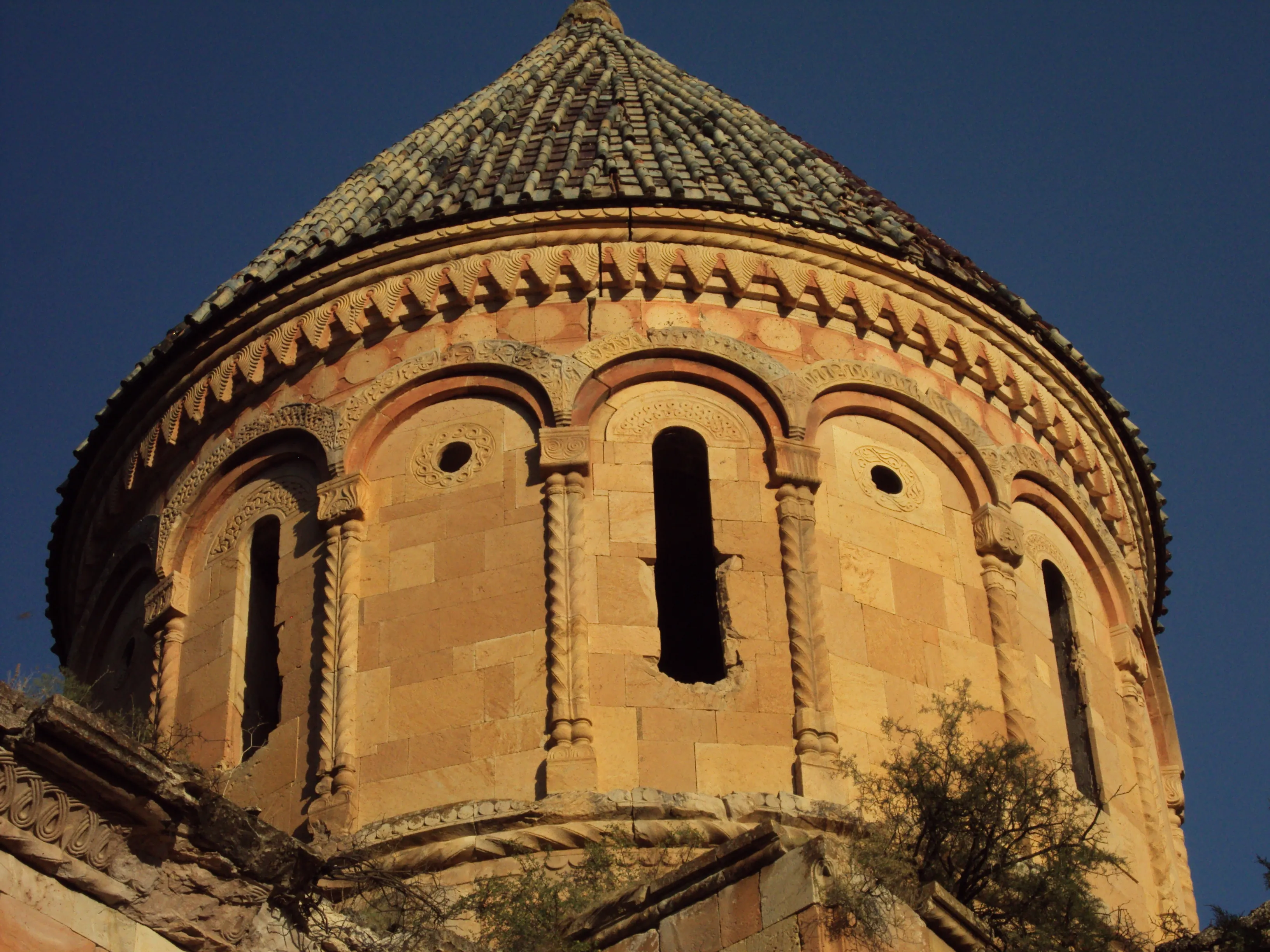 İşhan Kilisesi'nin kubbesi