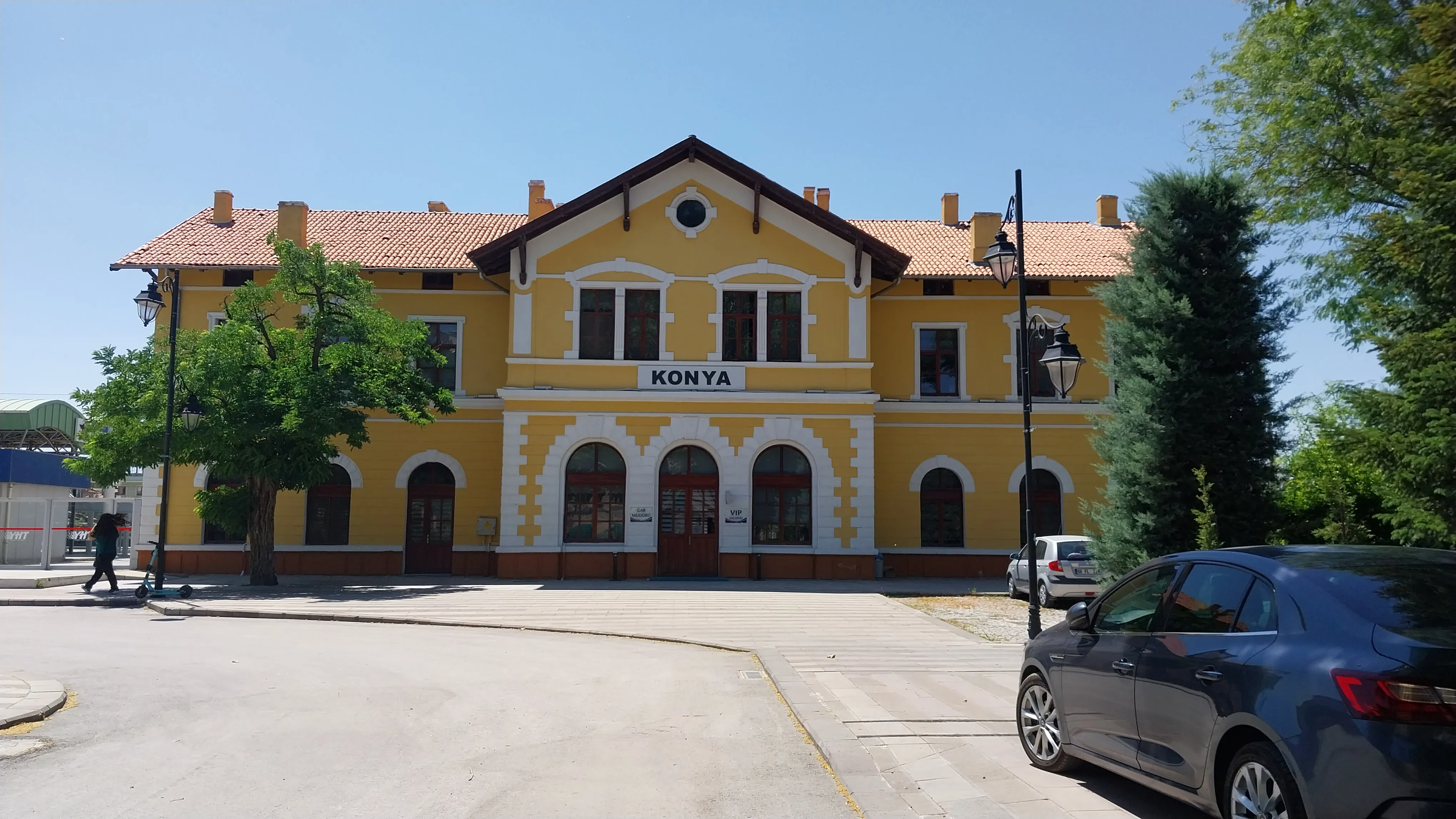 Günümüzde müdüriyet olan tarihî istasyon
