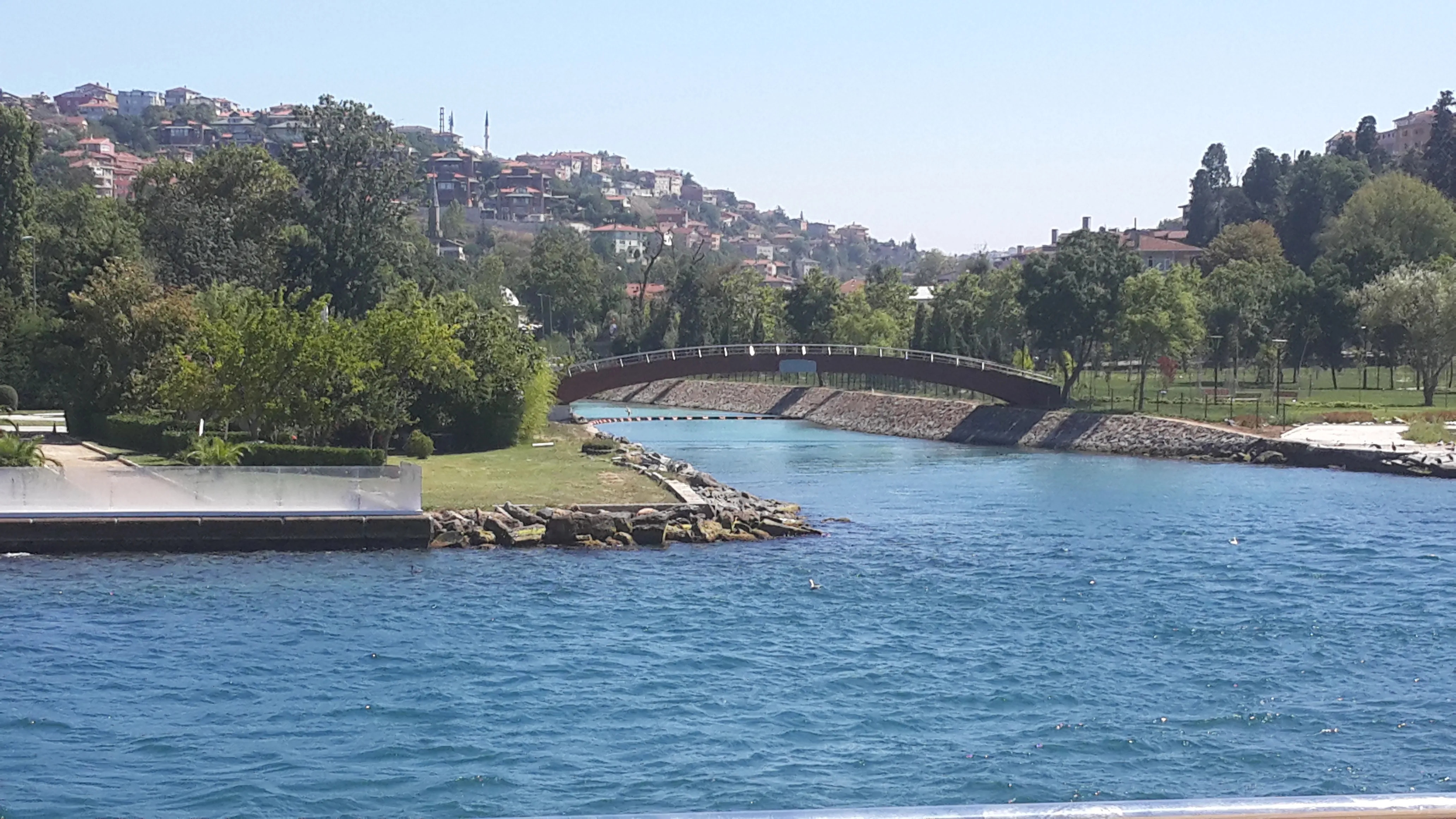 Derenin İstanbul Boğazı'na döküldüğü Göksu'daki görünümü (Eylül 2015)