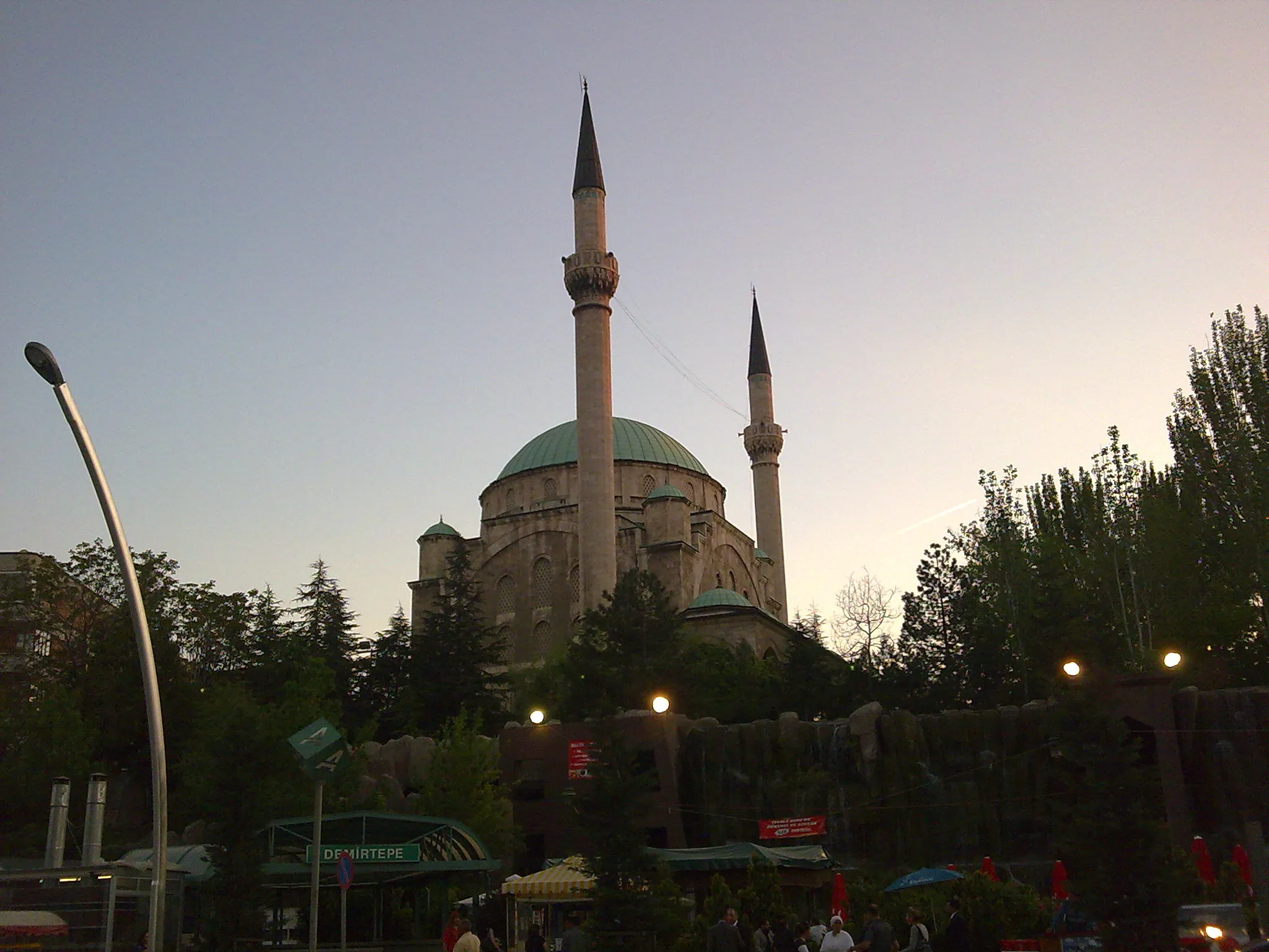 Maltepe Camii'nden bir görünüm