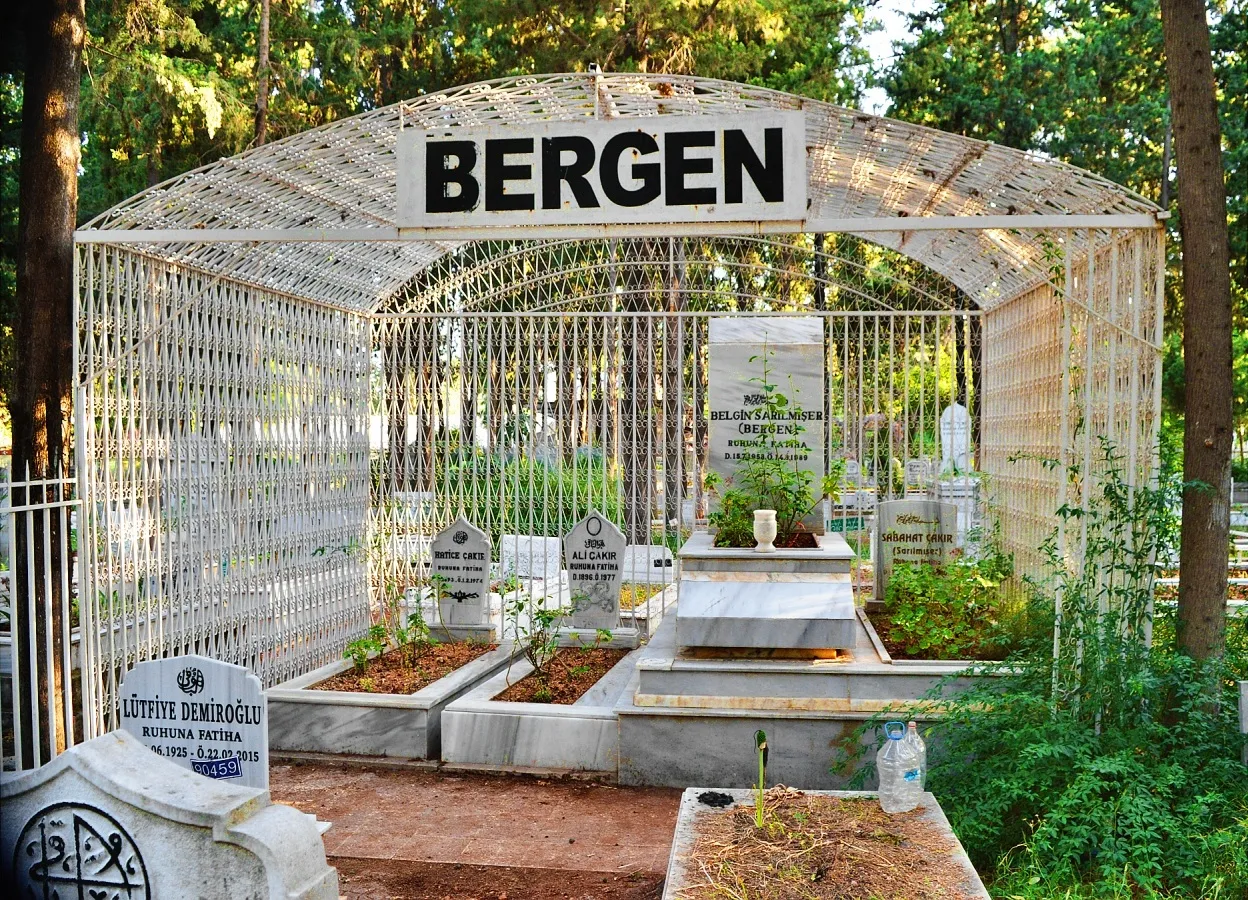 Bergen'in mezarı.