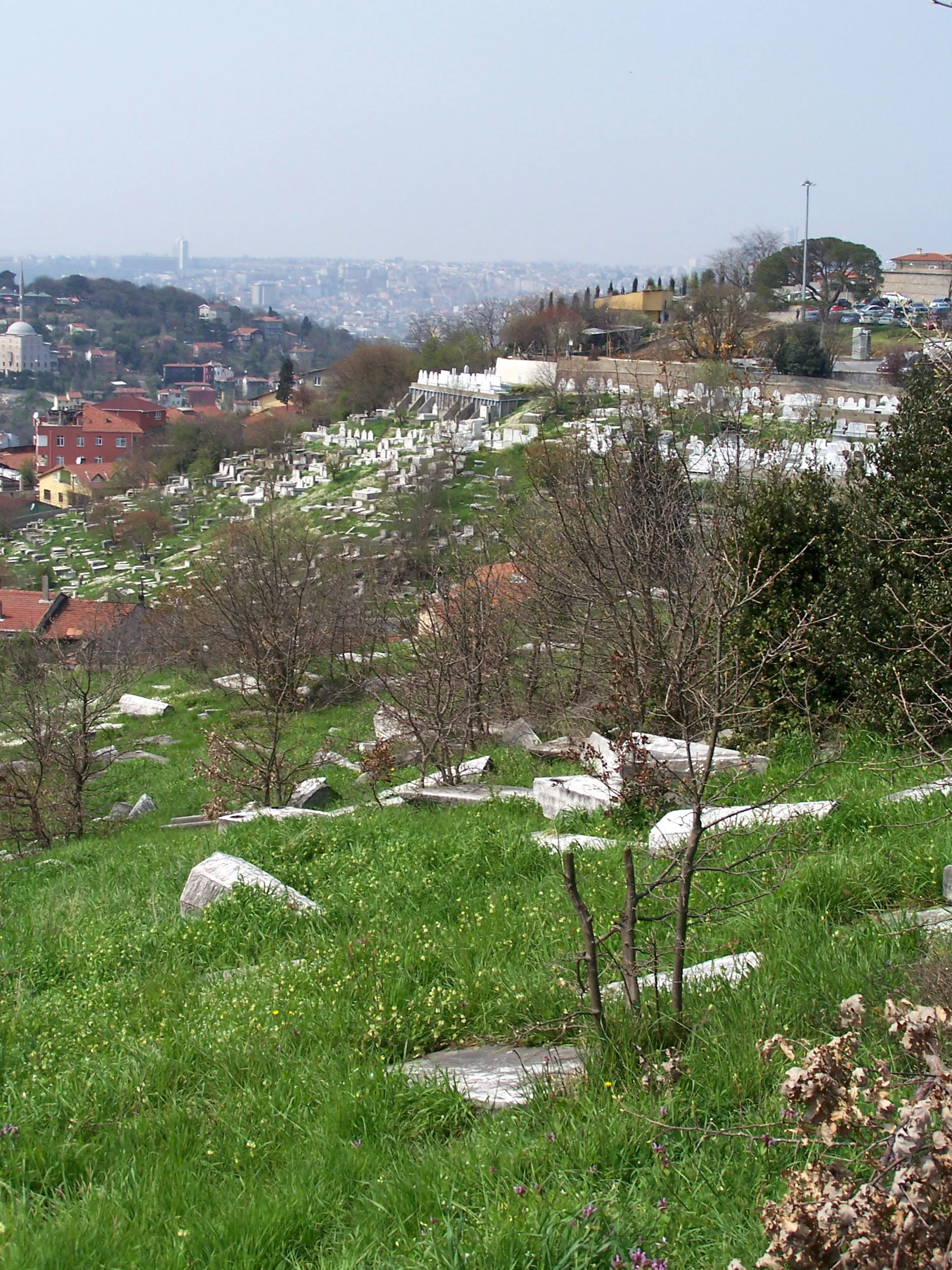 Nakkaştepe Musevi Mezarlığı'ndan bir görünüm