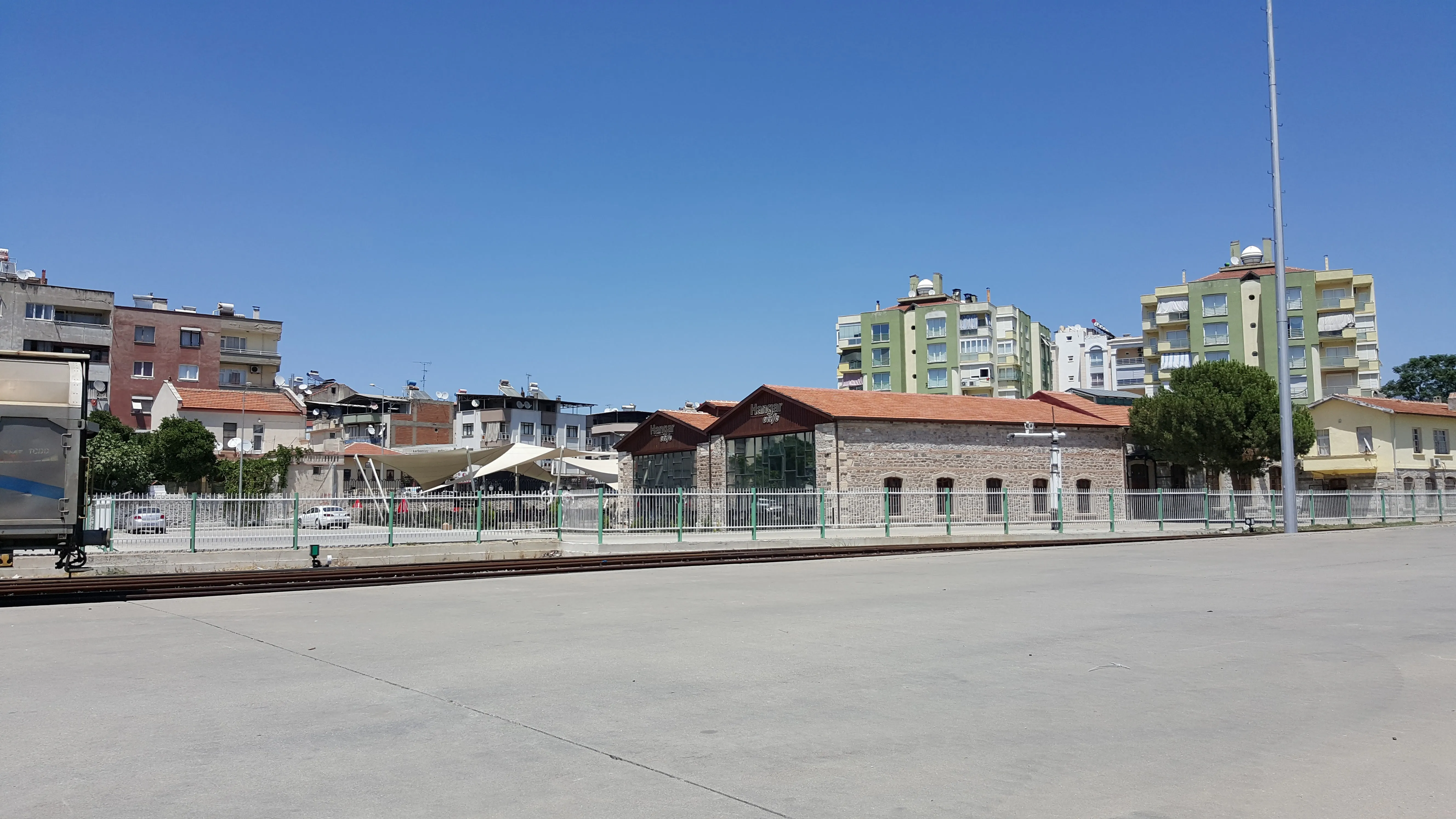 Tren istasyonu, Hangar