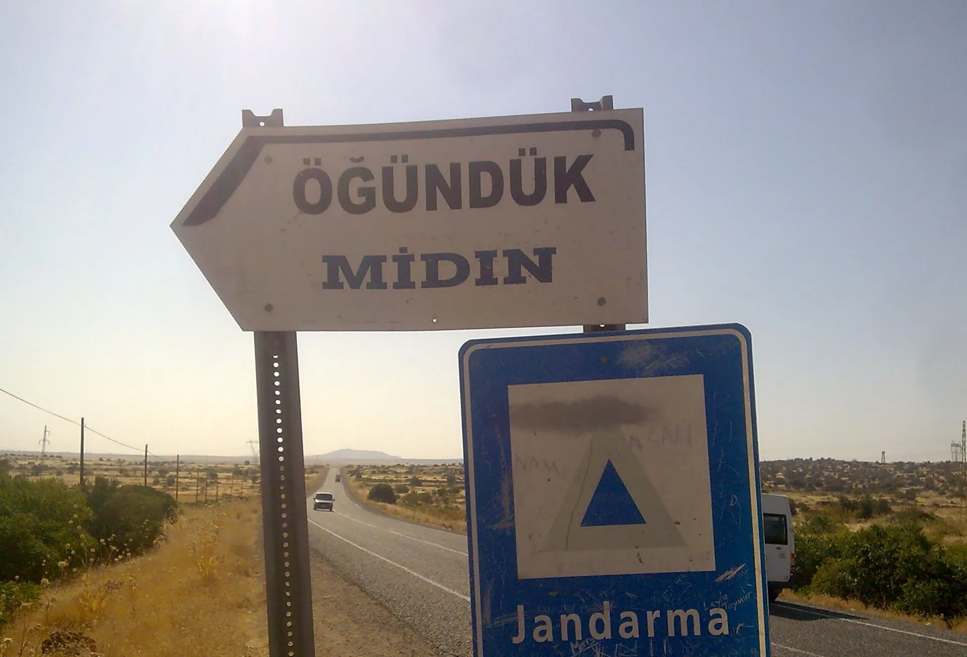 Köyün girişinden bir görünüm