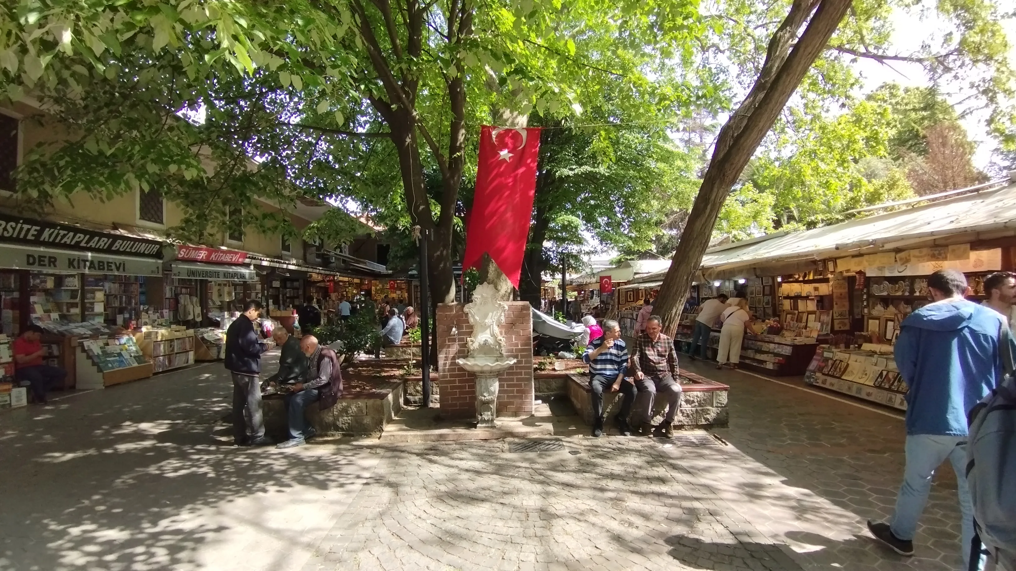 Çarşıdan bir görünüm (2025)