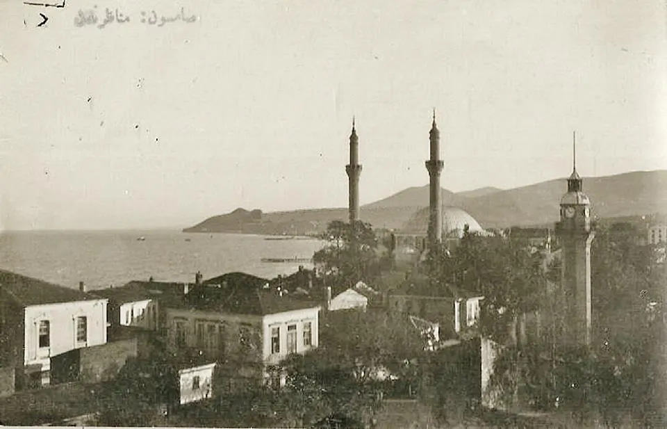 Samsun Saat Kulesi ve Büyük Cami görünümü.