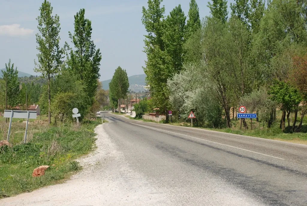 Köyün girişinden bir görünüm