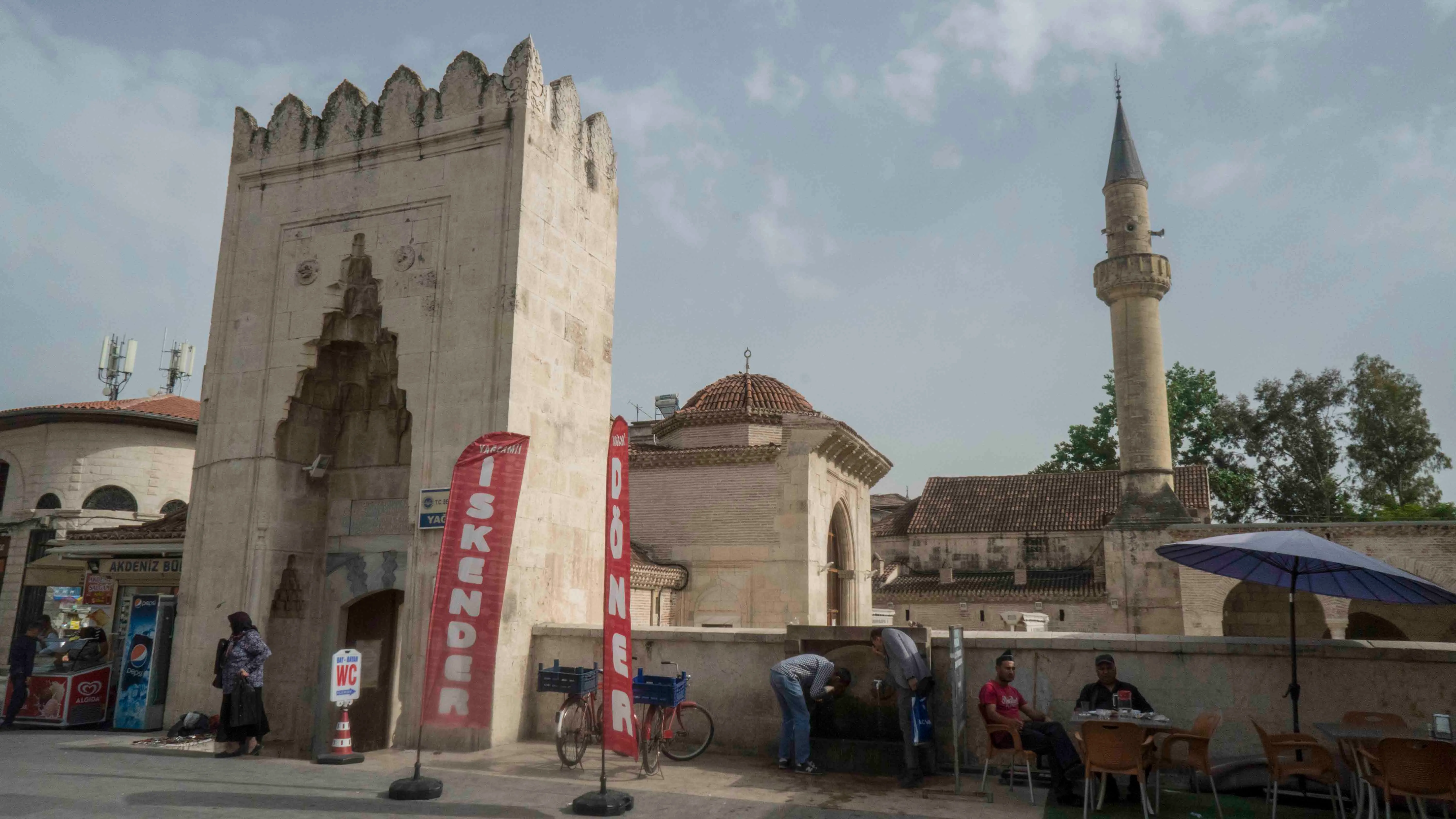 Anıtsal taç kapı